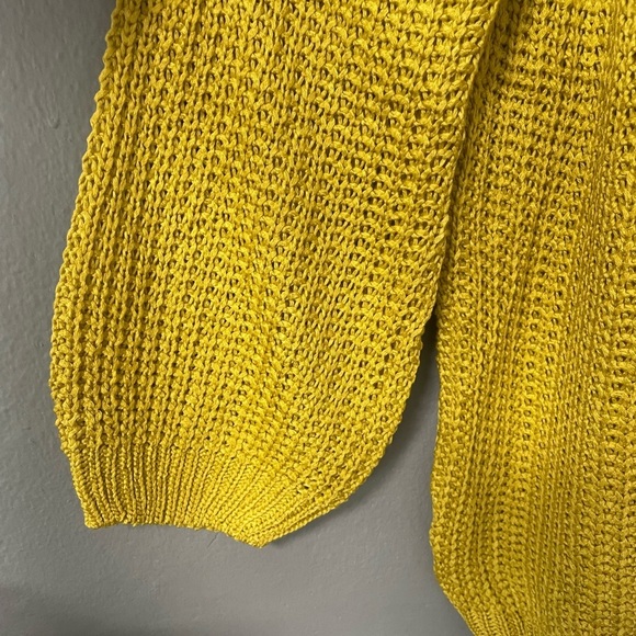 NWT Miracle open knit long mini balloon sleeves mustard sweater. Size S/M - Picture 4 of 7